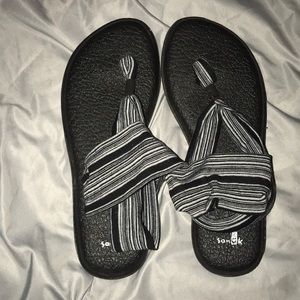 Sanuk yoga sling sandals
